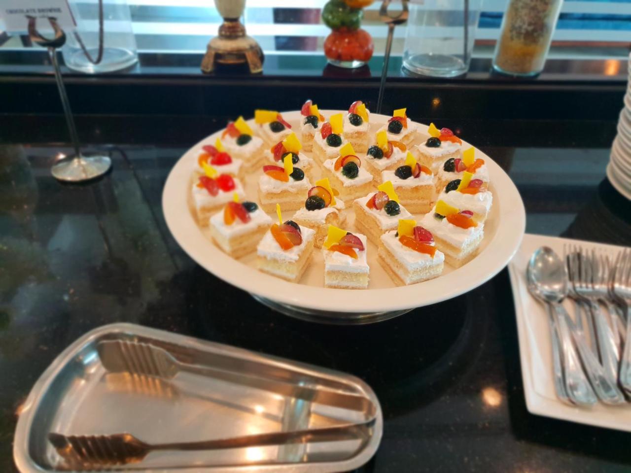 Al Jawhara Hotel Apartments Dubaj Zewnętrze zdjęcie